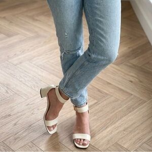 Aquatalia Elegant Cream Block Heels Sz 7.5